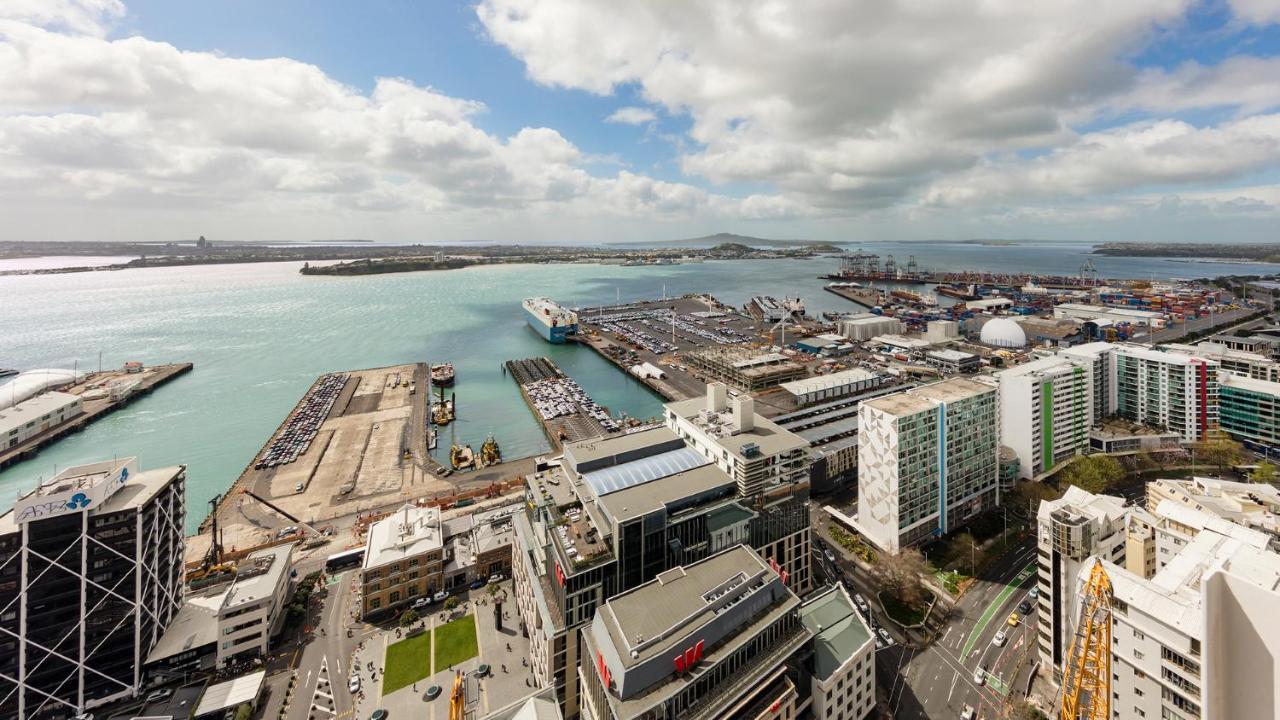 Auckland Harbour Suites Exterior photo